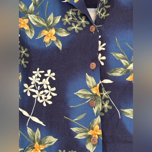 La Cabana Blue Floral Collared Button Down Short Sleeve Blouse Top Shirt Size S - Picture 2 of 7